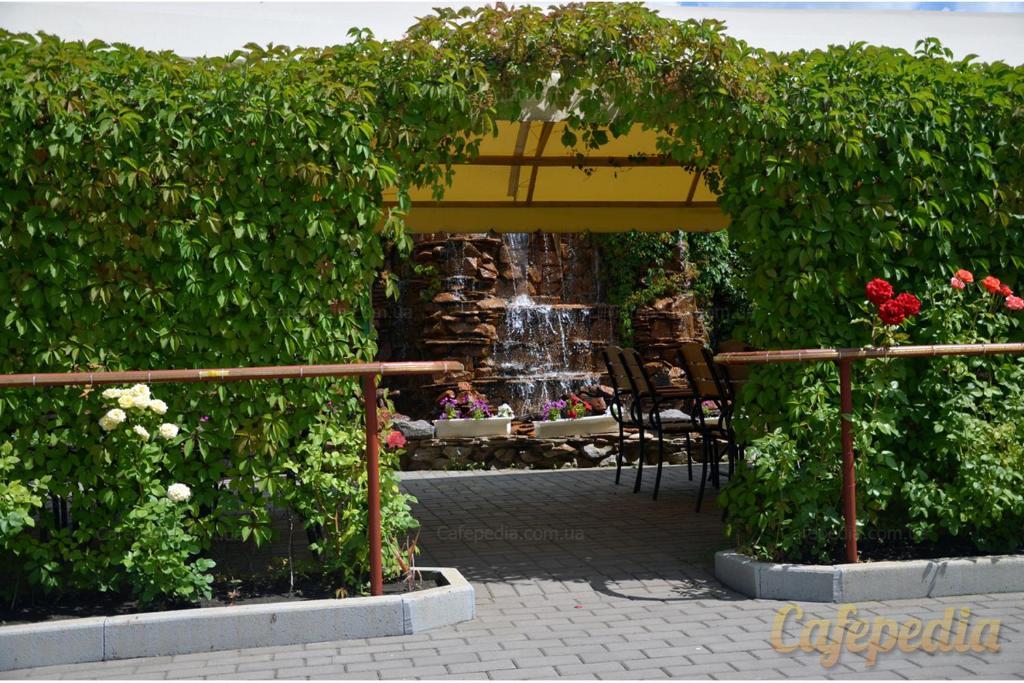 Pan Hotel Sumy Bagian luar foto